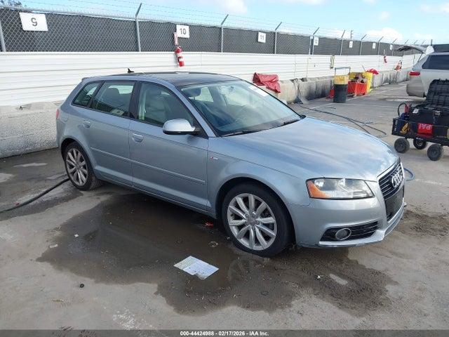 2011 AUDI A3 WAUBEAFM3BA089888