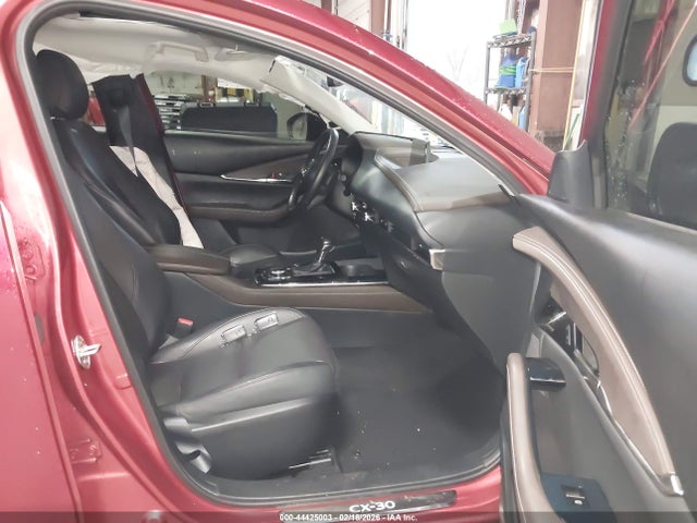 44425003 :رقم المزاد ، 3MVDMBDY7NM408810 vin ، 2022 Mazda Cx-30 2.5 Turbo Premium مزاد بيع