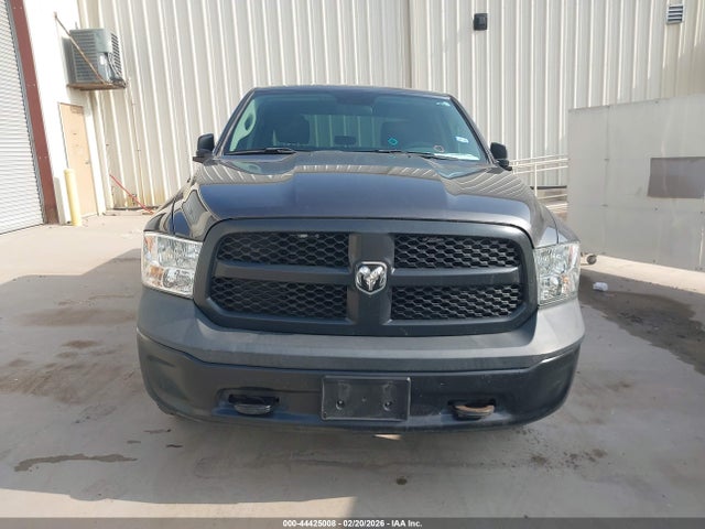 1C6RR7KG7KS654461 RAM 1500 Classic Tradesman 4x4 5&#039;7 Box