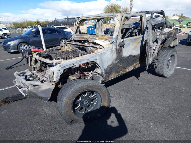 1C4BJWDG2GL233886 Jeep Wrangler Unlimited Sport
