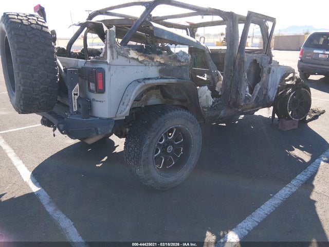1C4BJWDG2GL233886 Jeep Wrangler Unlimited Sport