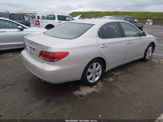 2005 LEXUS ES 330 JTHBA30G555134967 Photo 3