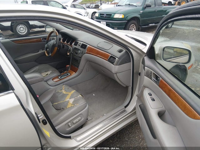 2005 LEXUS ES 330 JTHBA30G555134967 Photo 4