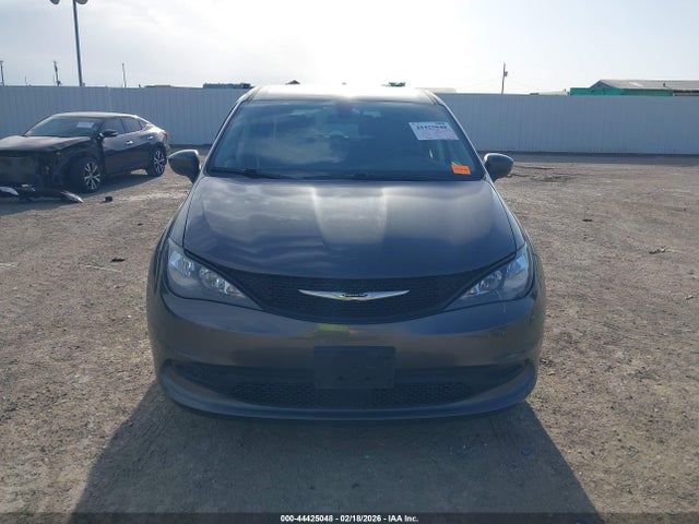 Продаж на аукціоні авто 2022 Chrysler Voyager Lx, vin: 2C4RC1CG7NR146552, номер лоту: 44425048