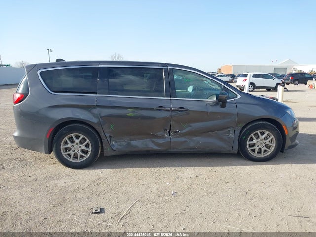 Продаж на аукціоні авто 2022 Chrysler Voyager Lx, vin: 2C4RC1CG7NR146552, номер лоту: 44425048
