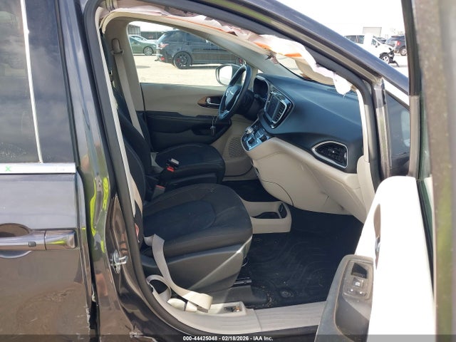 Продаж на аукціоні авто 2022 Chrysler Voyager Lx, vin: 2C4RC1CG7NR146552, номер лоту: 44425048
