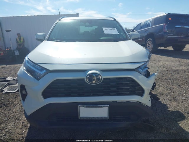 44425074 :رقم المزاد ، 2T3A1RFV1NW283424 vin ، 2022 Toyota Rav4 Xle Premium مزاد بيع