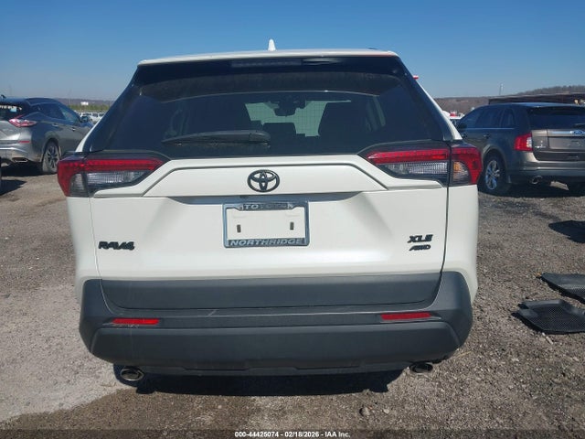 44425074 :رقم المزاد ، 2T3A1RFV1NW283424 vin ، 2022 Toyota Rav4 Xle Premium مزاد بيع