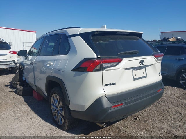 44425074 :رقم المزاد ، 2T3A1RFV1NW283424 vin ، 2022 Toyota Rav4 Xle Premium مزاد بيع