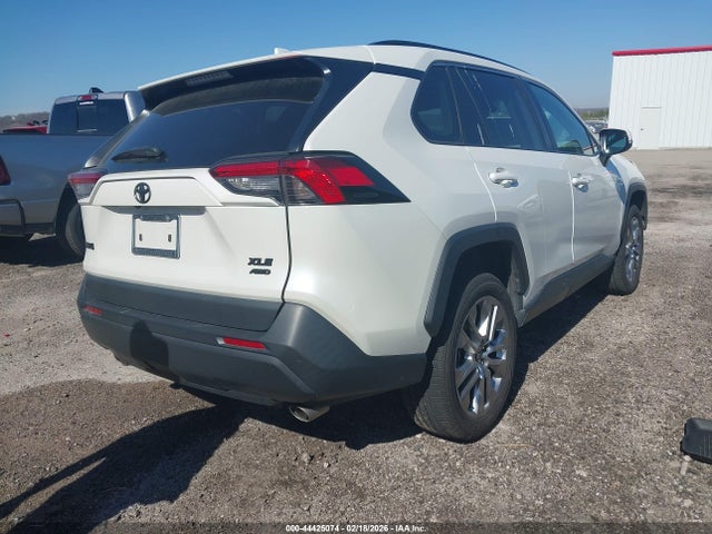 44425074 :رقم المزاد ، 2T3A1RFV1NW283424 vin ، 2022 Toyota Rav4 Xle Premium مزاد بيع