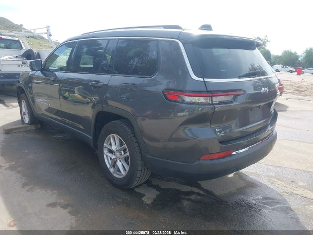 1C4RJJAG3N8617066 Jeep Grand Cherokee L Laredo 4x2