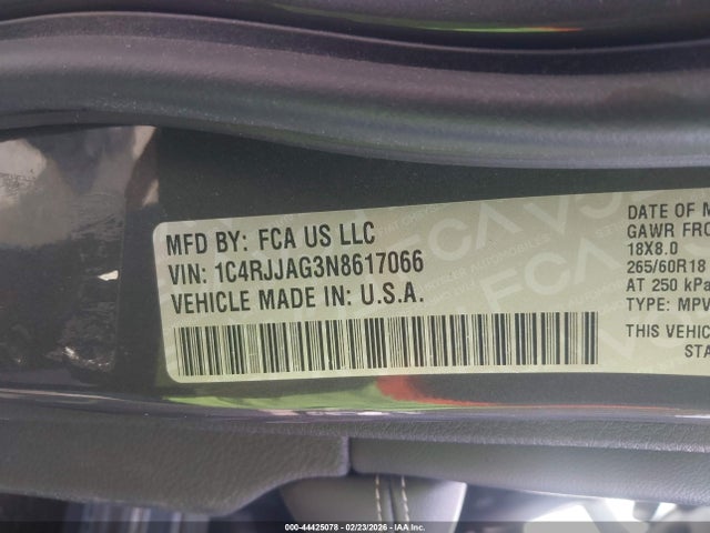 1C4RJJAG3N8617066 Jeep Grand Cherokee L Laredo 4x2