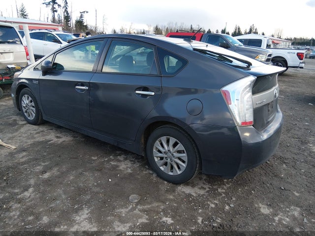 Toyota Prius Plug-in Advanced 2014 JTDKN3DP5E3053740 Image 3