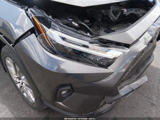 Toyota Rav4 Xle Premium 2024 2T3C1RFV8RC293318 Image 17