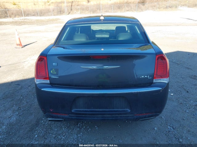 44425143 :رقم المزاد ، 2C3CCAKG0GH182619 vin ، 2016 Chrysler 300c Awd مزاد بيع
