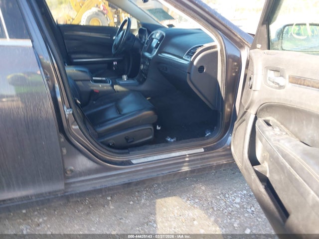 2016 CHRYSLER 300C 2C3CCAKG0GH182619 Photo 4