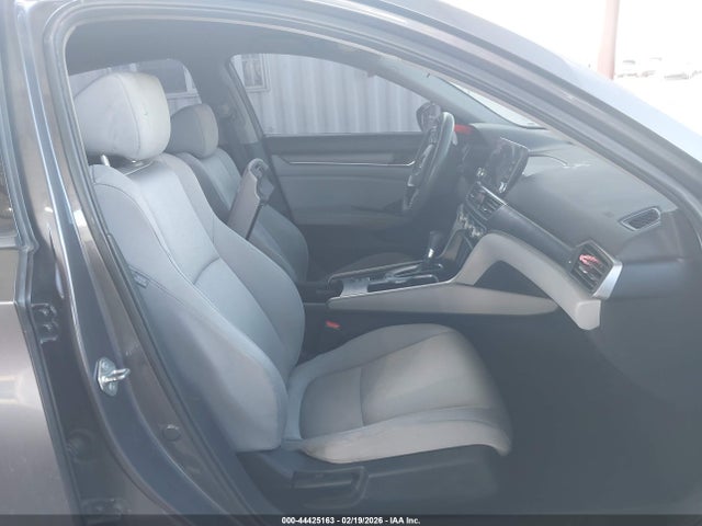 1HGCV1F17JA027682 Honda ACCORD LX