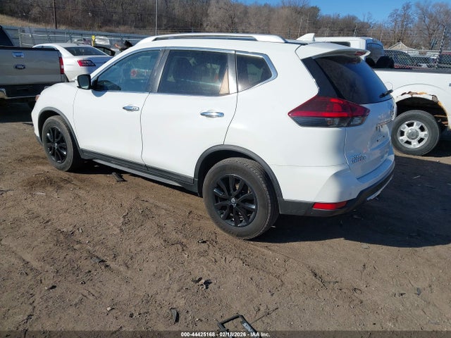 2019 NISSAN ROGUE KNMAT2MTXKP540669 Photo 2