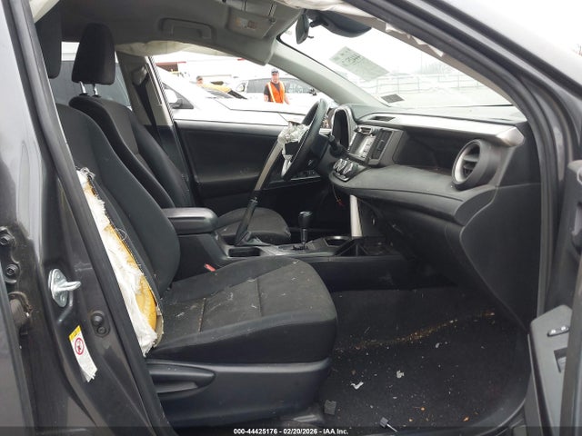 Продажа на аукционе авто 2018 Toyota Rav4 Le, vin: JTMZFREV4JJ751077, номер лота: 44425176