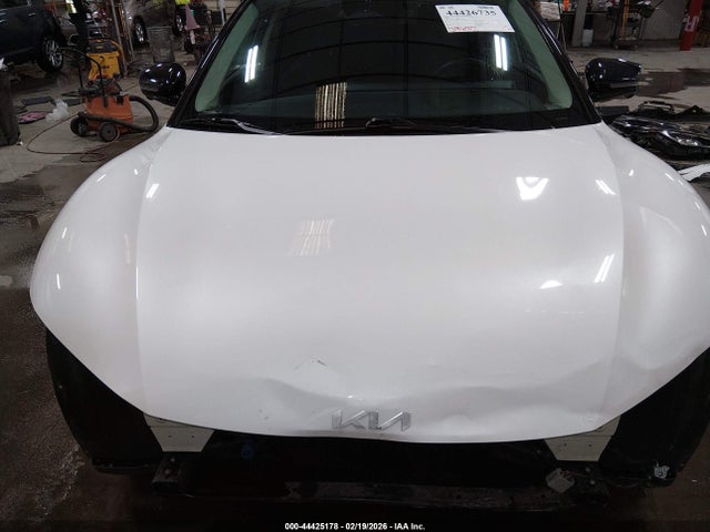 2022 KIA EV6 KNDC3DLC5N5088894 Photo 9