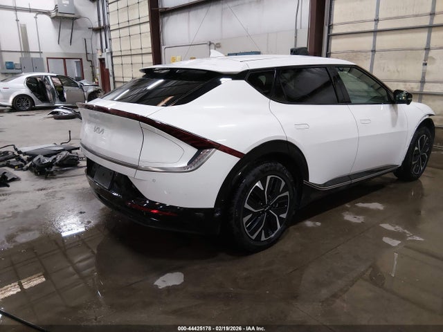 2022 KIA EV6 KNDC3DLC5N5088894 Photo 3