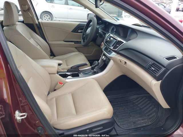 Honda Accord Touring 2014 1HGCR3F91EA040066 Image 5