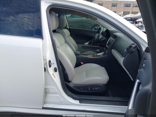 44425243 :رقم المزاد ، JTHBF5C20D5191945 vin ، 2013 Lexus Is 250 مزاد بيع