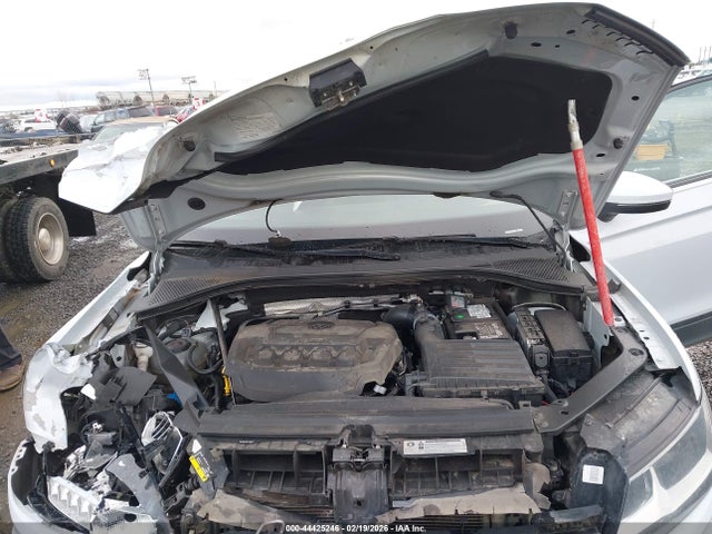 Продаж на аукціоні авто 2018 Volkswagen Tiguan 2.0t S, vin: 3VV0B7AX7JM132803, номер лоту: 44425246