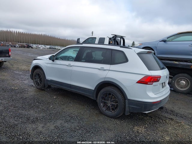 Продаж на аукціоні авто 2018 Volkswagen Tiguan 2.0t S, vin: 3VV0B7AX7JM132803, номер лоту: 44425246
