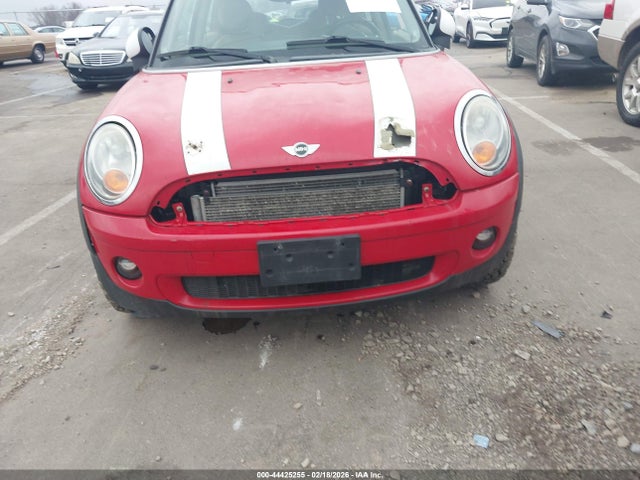 2010 MINI COOPER WMWMF3C51ATZ28261 Photo 5