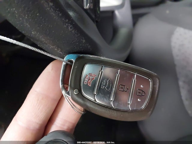 2017 Hyundai Ioniq Hybrid Blue მანქანა იყიდება აუქციონზე, vin: KMHC65LC4HU026633, აუქციონის ნომერი: 44425302