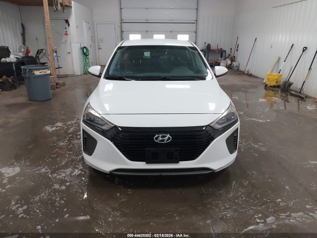 2017 Hyundai Ioniq Hybrid Blue მანქანა იყიდება აუქციონზე, vin: KMHC65LC4HU026633, აუქციონის ნომერი: 44425302