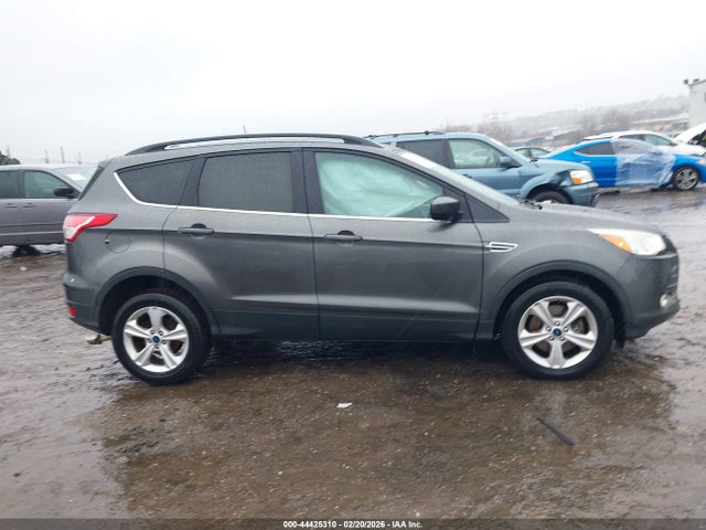 1FMCU9GX0FUB35632 Ford ESCAPE SE