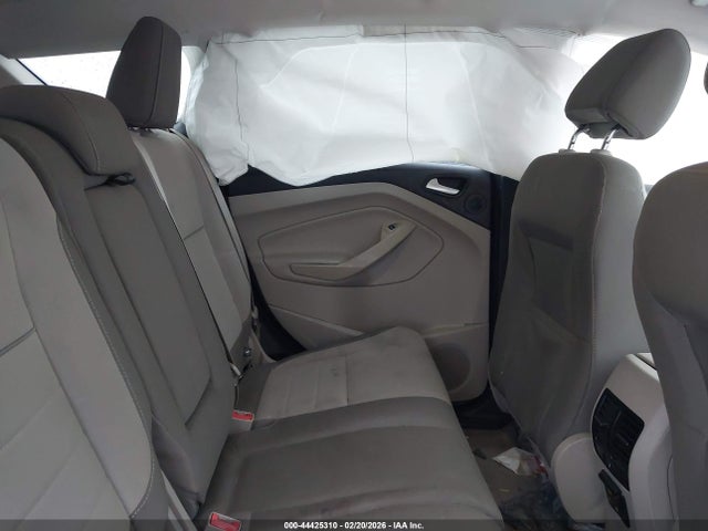 1FMCU9GX0FUB35632 Ford ESCAPE SE