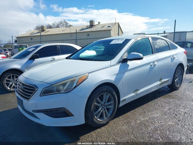 Hyundai SONATA ECO 2015 5NPE24AA2FH159385 Image 2