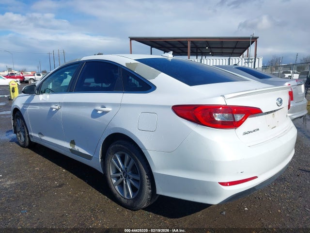 Hyundai SONATA ECO 2015 5NPE24AA2FH159385 Image 3