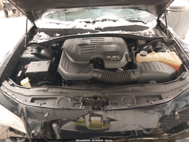 Продаж на аукціоні авто 2016 Chrysler 300c Platinum, vin: 2C3CCASG3GH124181, номер лоту: 44425324