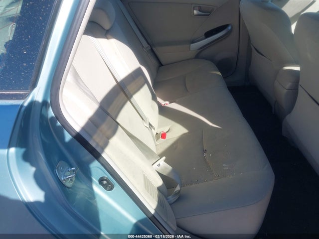 Toyota Prius Three 2014 JTDKN3DU4E1773869 Image 8