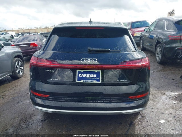 Продаж на аукціоні авто 2021 Audi E-tron Premium Quattro, vin: WA1AAAGE9MB033608, номер лоту: 44425405
