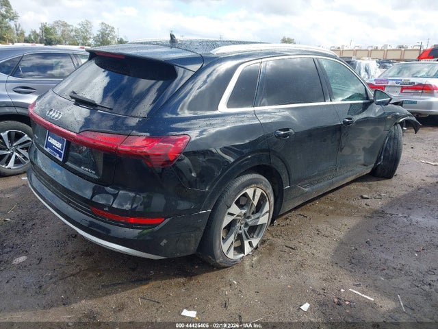 2021 AUDI E-TRON WA1AAAGE9MB033608 Photo 3