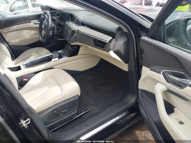 2021 AUDI E-TRON WA1AAAGE9MB033608 Photo 4