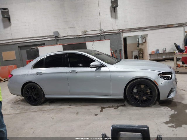 2021 Mercedes-benz E 350 4matic მანქანა იყიდება აუქციონზე, vin: W1KZF8EB6MA919327, აუქციონის ნომერი: 44425441