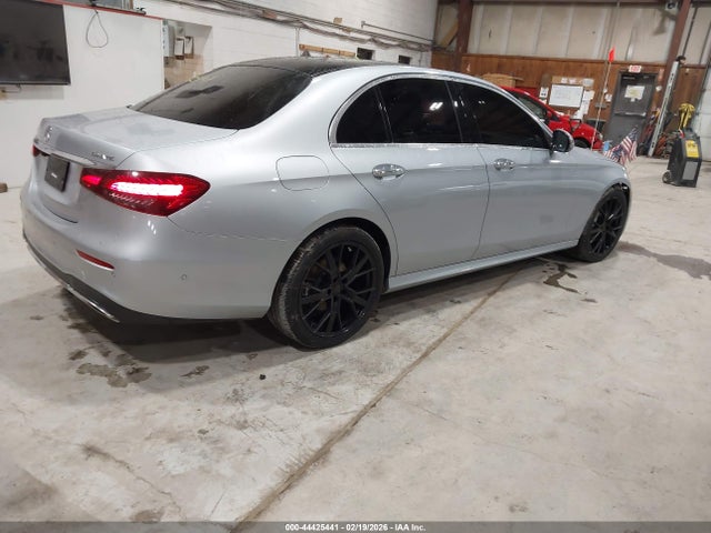 2021 Mercedes-benz E 350 4matic მანქანა იყიდება აუქციონზე, vin: W1KZF8EB6MA919327, აუქციონის ნომერი: 44425441