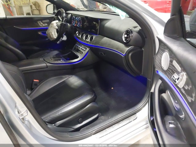2021 Mercedes-benz E 350 4matic მანქანა იყიდება აუქციონზე, vin: W1KZF8EB6MA919327, აუქციონის ნომერი: 44425441