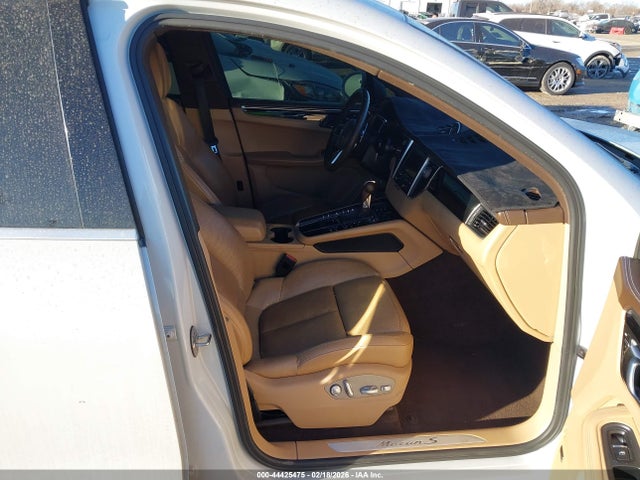 2016 PORSCHE MACAN WP1AB2A52GLB49828 Photo 4
