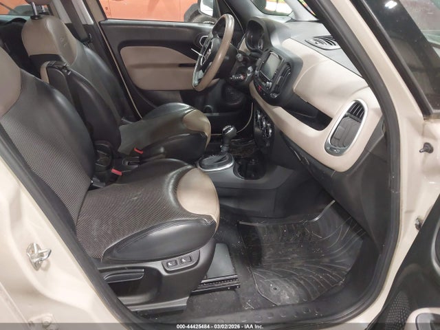 2014 FIAT 500L ZFBCFACH4EZ029235 Photo 4