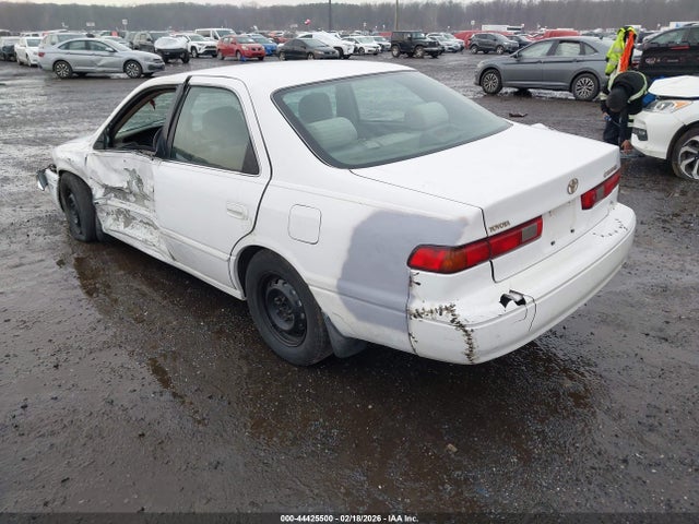 1998 TOYOTA CAMRY JT2BG22K9W0152164 Photo 2