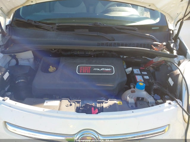 2014 FIAT 500L ZFBCFABH2EZ001922 Photo 9