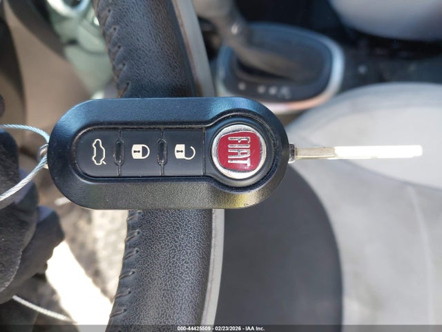 2014 FIAT 500L ZFBCFABH2EZ001922 Photo 10