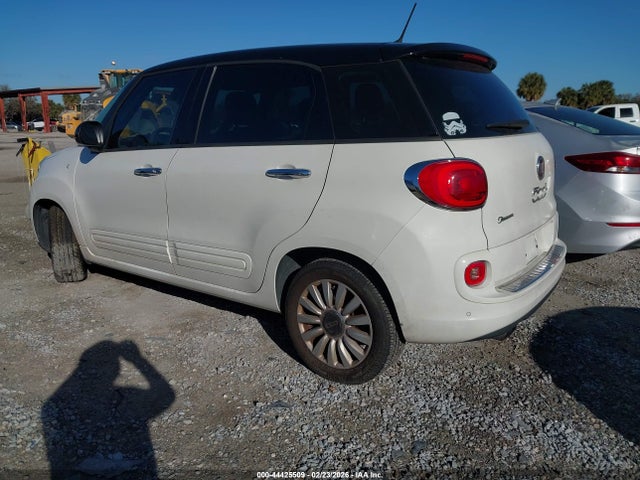2014 FIAT 500L ZFBCFABH2EZ001922 Photo 2